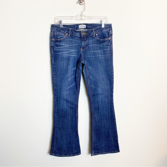 Aeropostale Hailey Flare Leg Denim Jeans Medium Wash Womens 9/10 Short - Picture 1 of 8